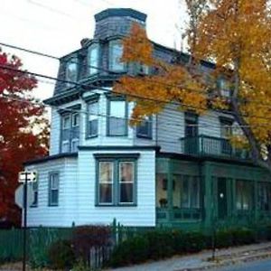 Fort Place Bed & Breakfast